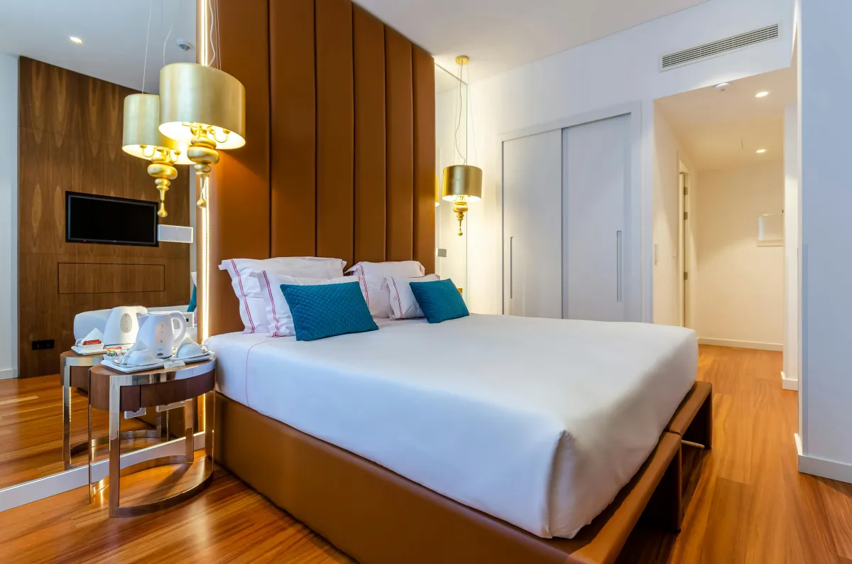 cara cek kamar hotel ada kamera